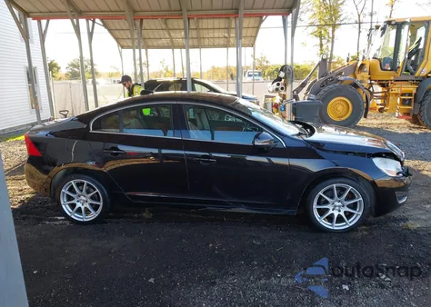 2011 Volvo S60 T6 из США, поврежденный, VIN YV1902FH0B2000730